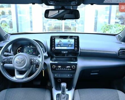 Жовтий Тойота Yaris Cross, об'ємом двигуна 1.49 л та пробігом 44 тис. км за 25880 $, фото 7 на Automoto.ua
