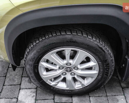 Желтый Тойота Yaris Cross, объемом двигателя 1.49 л и пробегом 36 тыс. км за 25029 $, фото 10 на Automoto.ua