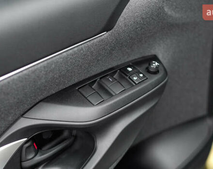 Желтый Тойота Yaris Cross, объемом двигателя 1.49 л и пробегом 36 тыс. км за 25029 $, фото 11 на Automoto.ua