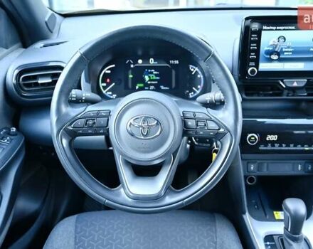 Жовтий Тойота Yaris Cross, об'ємом двигуна 1.49 л та пробігом 44 тис. км за 25880 $, фото 8 на Automoto.ua
