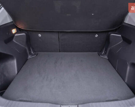 Желтый Тойота Yaris Cross, объемом двигателя 1.49 л и пробегом 36 тыс. км за 25029 $, фото 9 на Automoto.ua