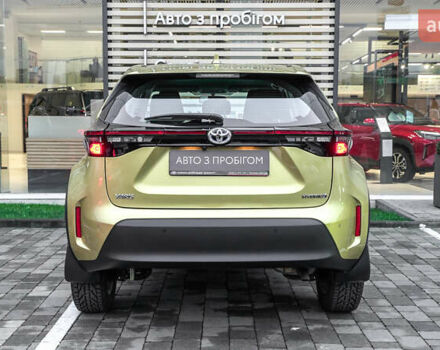 Желтый Тойота Yaris Cross, объемом двигателя 1.49 л и пробегом 36 тыс. км за 25029 $, фото 3 на Automoto.ua
