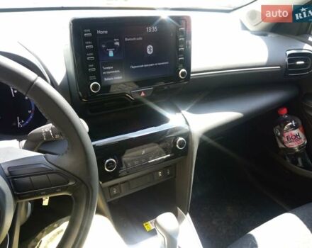 Желтый Тойота Yaris Cross, объемом двигателя 1.49 л и пробегом 1 тыс. км за 28749 $, фото 11 на Automoto.ua