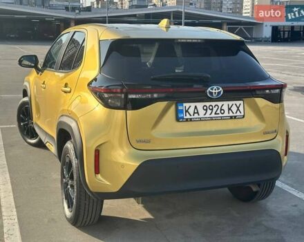 Желтый Тойота Yaris Cross, объемом двигателя 1.49 л и пробегом 33 тыс. км за 26550 $, фото 3 на Automoto.ua