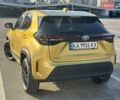 Желтый Тойота Yaris Cross, объемом двигателя 1.49 л и пробегом 33 тыс. км за 26550 $, фото 3 на Automoto.ua