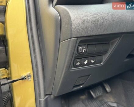 Желтый Тойота Yaris Cross, объемом двигателя 1.49 л и пробегом 17 тыс. км за 27499 $, фото 21 на Automoto.ua