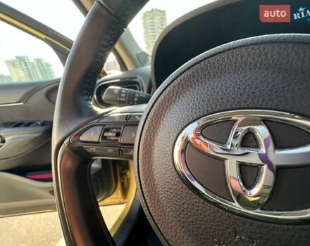 Желтый Тойота Yaris Cross, объемом двигателя 1.49 л и пробегом 33 тыс. км за 26550 $, фото 12 на Automoto.ua