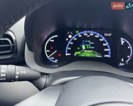 Желтый Тойота Yaris Cross, объемом двигателя 1.49 л и пробегом 17 тыс. км за 27499 $, фото 30 на Automoto.ua