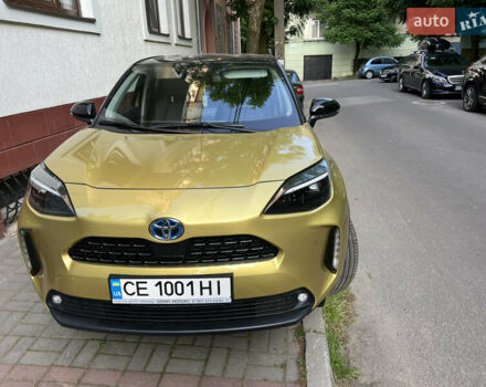 Желтый Тойота Yaris Cross, объемом двигателя 1.49 л и пробегом 25 тыс. км за 26300 $, фото 1 на Automoto.ua