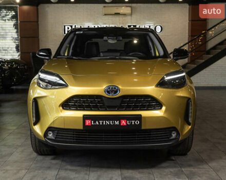 Желтый Тойота Yaris Cross, объемом двигателя 1.49 л и пробегом 15 тыс. км за 28999 $, фото 1 на Automoto.ua