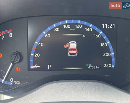 Серый Тойота Yaris Cross, объемом двигателя 1.49 л и пробегом 47 тыс. км за 24000 $, фото 34 на Automoto.ua