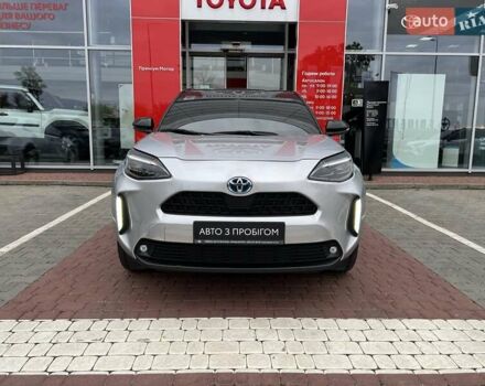 Серый Тойота Yaris Cross, объемом двигателя 1.49 л и пробегом 28 тыс. км за 26586 $, фото 1 на Automoto.ua