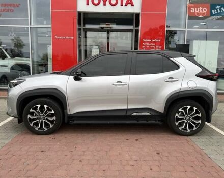 Серый Тойота Yaris Cross, объемом двигателя 1.49 л и пробегом 28 тыс. км за 26586 $, фото 3 на Automoto.ua