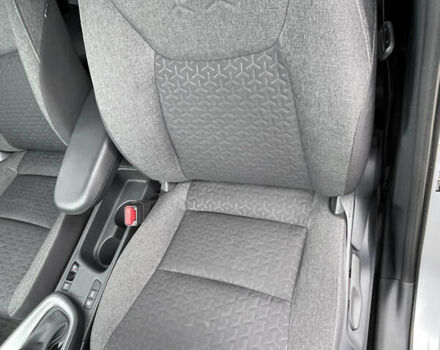 Серый Тойота Yaris Cross, объемом двигателя 1.49 л и пробегом 47 тыс. км за 24000 $, фото 31 на Automoto.ua