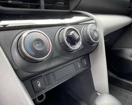 Серый Тойота Yaris Cross, объемом двигателя 1.49 л и пробегом 47 тыс. км за 24000 $, фото 27 на Automoto.ua