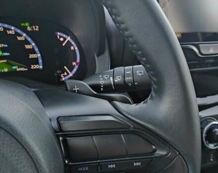 Сірий Тойота Yaris Cross, об'ємом двигуна 1.49 л та пробігом 5 тис. км за 24400 $, фото 39 на Automoto.ua