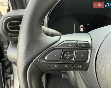 Сірий Тойота Yaris Cross, об'ємом двигуна 1.49 л та пробігом 10 тис. км за 32500 $, фото 52 на Automoto.ua