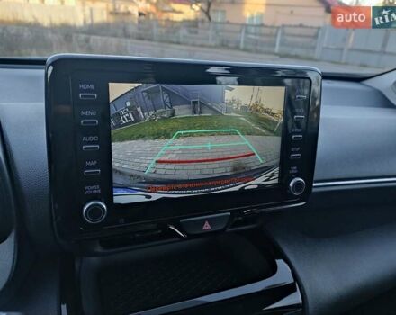 Сірий Тойота Yaris Cross, об'ємом двигуна 1.49 л та пробігом 5 тис. км за 24400 $, фото 38 на Automoto.ua