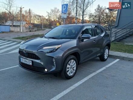 Сірий Тойота Yaris Cross, об'ємом двигуна 1.49 л та пробігом 5 тис. км за 24400 $, фото 1 на Automoto.ua