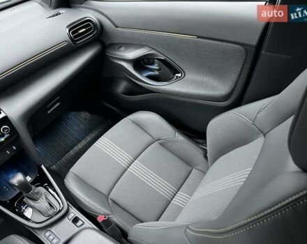 Синий Тойота Yaris Cross, объемом двигателя 1.49 л и пробегом 15 тыс. км за 25500 $, фото 63 на Automoto.ua