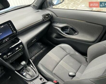 Синий Тойота Yaris Cross, объемом двигателя 1.49 л и пробегом 62 тыс. км за 27500 $, фото 29 на Automoto.ua