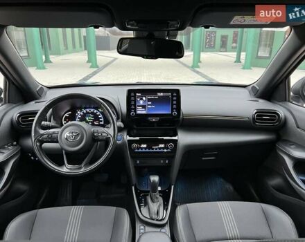 Синий Тойота Yaris Cross, объемом двигателя 1.49 л и пробегом 15 тыс. км за 25500 $, фото 41 на Automoto.ua