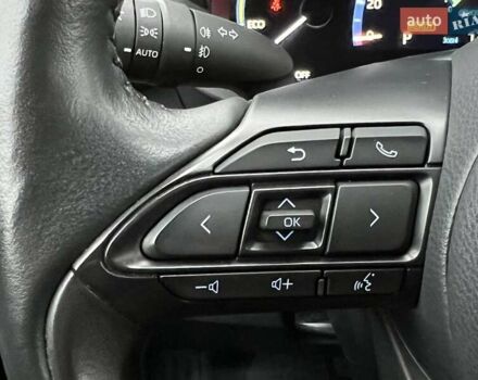 Синий Тойота Yaris Cross, объемом двигателя 1.49 л и пробегом 15 тыс. км за 25500 $, фото 43 на Automoto.ua