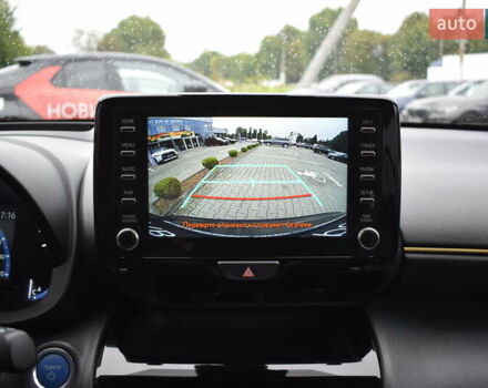 Зеленый Тойота Yaris Cross, объемом двигателя 1.49 л и пробегом 14 тыс. км за 30300 $, фото 25 на Automoto.ua