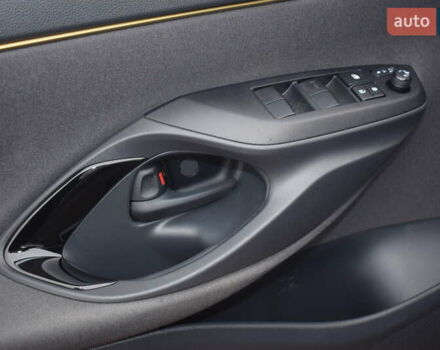 Зеленый Тойота Yaris Cross, объемом двигателя 1.49 л и пробегом 14 тыс. км за 30300 $, фото 20 на Automoto.ua