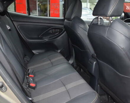 Зеленый Тойота Yaris Cross, объемом двигателя 1.49 л и пробегом 14 тыс. км за 30300 $, фото 6 на Automoto.ua