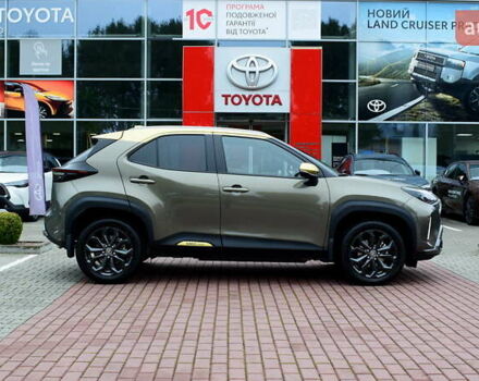 Зеленый Тойота Yaris Cross, объемом двигателя 1.49 л и пробегом 14 тыс. км за 30300 $, фото 16 на Automoto.ua