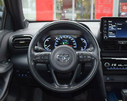 Зеленый Тойота Yaris Cross, объемом двигателя 1.49 л и пробегом 14 тыс. км за 30300 $, фото 12 на Automoto.ua