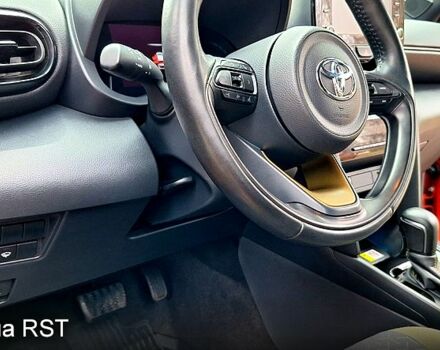 Оранжевый Тойота Yaris Cross, объемом двигателя 1.5 л и пробегом 62 тыс. км за 23999 $, фото 9 на Automoto.ua