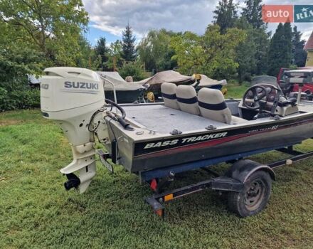 лодка Трекер Басс, объемом двигателя 0 л и пробегом 0 тыс. км за 10500 $, фото 33 на Automoto.ua