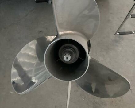 Червоний лодка Трекер Паті Барж, об'ємом двигуна 3 л та пробігом 0 тис. км за 55000 $, фото 5 на Automoto.ua