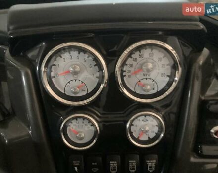 Червоний лодка Трекер Паті Барж, об'ємом двигуна 3 л та пробігом 0 тис. км за 55000 $, фото 6 на Automoto.ua