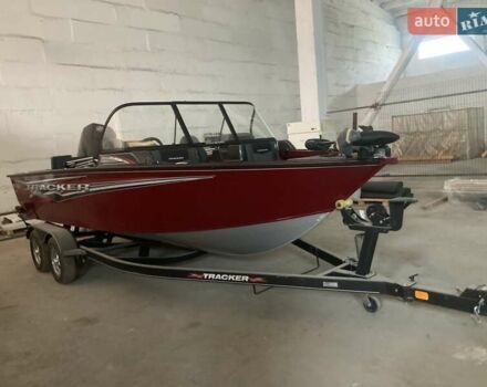 Червоний лодка Трекер Паті Барж, об'ємом двигуна 3 л та пробігом 0 тис. км за 55000 $, фото 20 на Automoto.ua