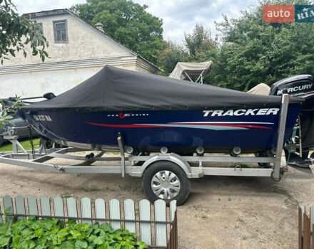 Синий лодка Трекер Про Гайд, объемом двигателя 0 л и пробегом 0 тыс. км за 25000 $, фото 2 на Automoto.ua