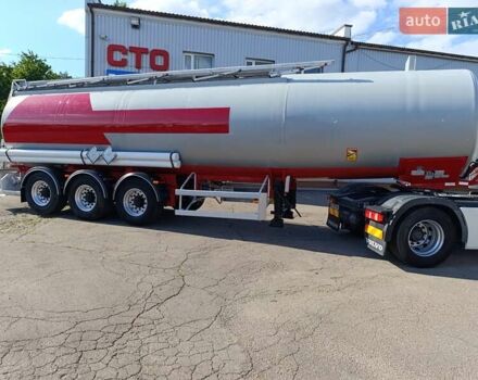 Трейлор S363EL 1999 в Ровно на Automoto.ua Красный Трейлор S363EL, объемом двигателя 0 л и пробегом 55 тыс. км за 26802 $, фото 2 на Automoto.ua