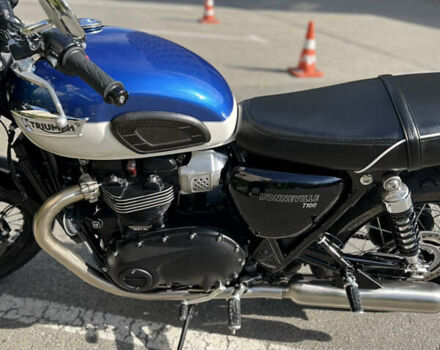 Черный Триумф Бонневиль, объемом двигателя 0.9 л и пробегом 1 тыс. км за 10900 $, фото 15 на Automoto.ua