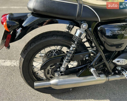 Черный Триумф Бонневиль, объемом двигателя 0.9 л и пробегом 1 тыс. км за 10900 $, фото 19 на Automoto.ua