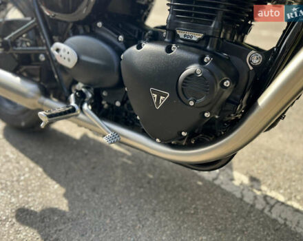 Черный Триумф Бонневиль, объемом двигателя 0.9 л и пробегом 1 тыс. км за 10900 $, фото 37 на Automoto.ua