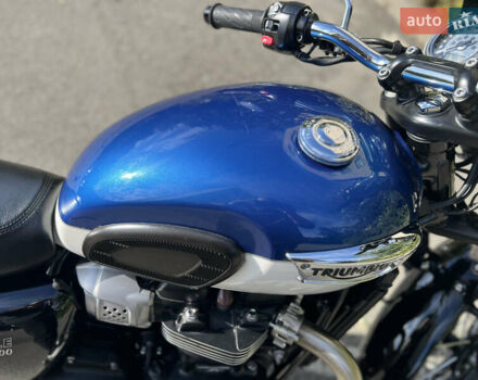 Черный Триумф Бонневиль, объемом двигателя 0.9 л и пробегом 1 тыс. км за 10900 $, фото 21 на Automoto.ua