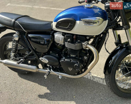 Черный Триумф Бонневиль, объемом двигателя 0.9 л и пробегом 1 тыс. км за 10900 $, фото 23 на Automoto.ua