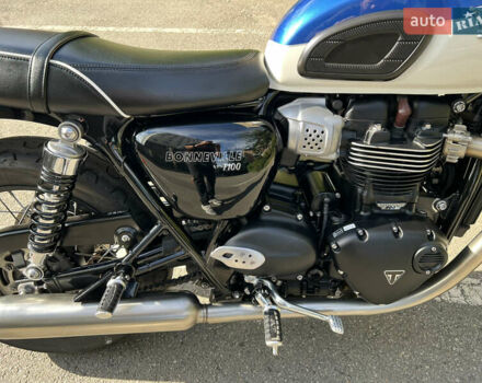 Черный Триумф Бонневиль, объемом двигателя 0.9 л и пробегом 1 тыс. км за 10900 $, фото 20 на Automoto.ua