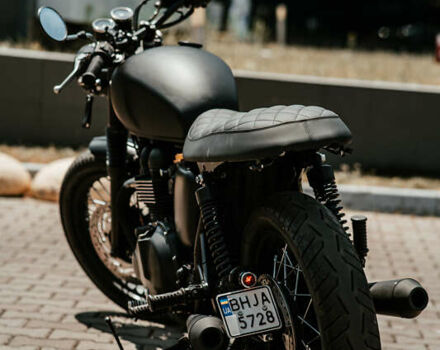 Серый Триумф Бонневиль, объемом двигателя 0.87 л и пробегом 30 тыс. км за 6900 $, фото 30 на Automoto.ua