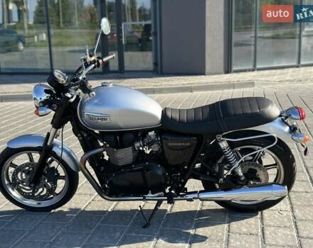 Серый Триумф Бонневиль, объемом двигателя 0.87 л и пробегом 18 тыс. км за 6300 $, фото 2 на Automoto.ua