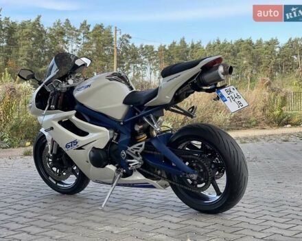 Белый Триумф Дайтона, объемом двигателя 0.68 л и пробегом 25 тыс. км за 6500 $, фото 27 на Automoto.ua