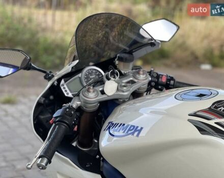 Белый Триумф Дайтона, объемом двигателя 0.68 л и пробегом 25 тыс. км за 6500 $, фото 19 на Automoto.ua