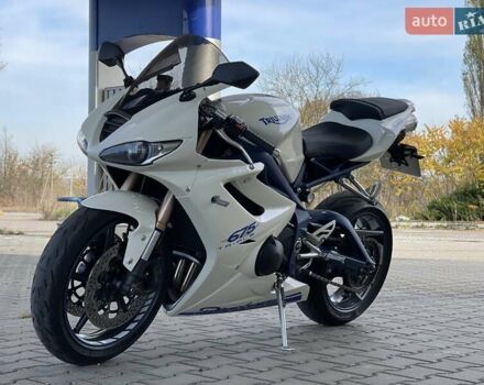 Белый Триумф Дайтона, объемом двигателя 0.68 л и пробегом 25 тыс. км за 6500 $, фото 22 на Automoto.ua